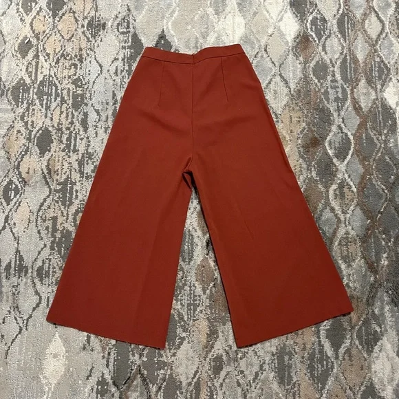 Auburn Orange Wide Legged Bottoms 🍊 - Picture 2 of 4